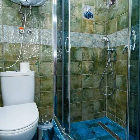 On Chaykovskogo 16 *