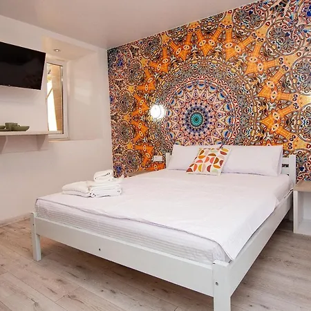 Appartement On Chaykovskogo 16 *