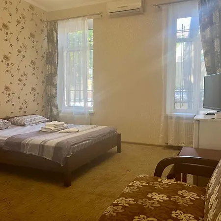 Apartment On Chaykovskogo 16