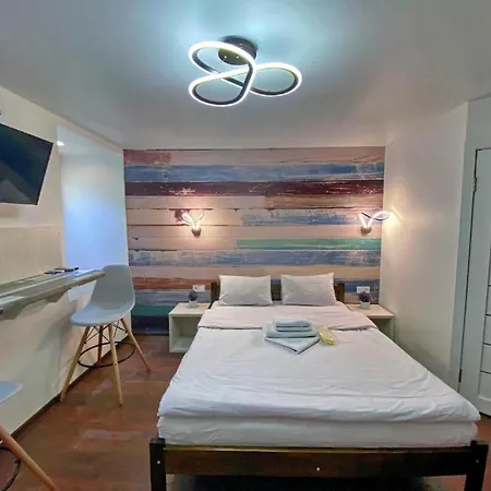 Apartment On Chaykovskogo 16 *