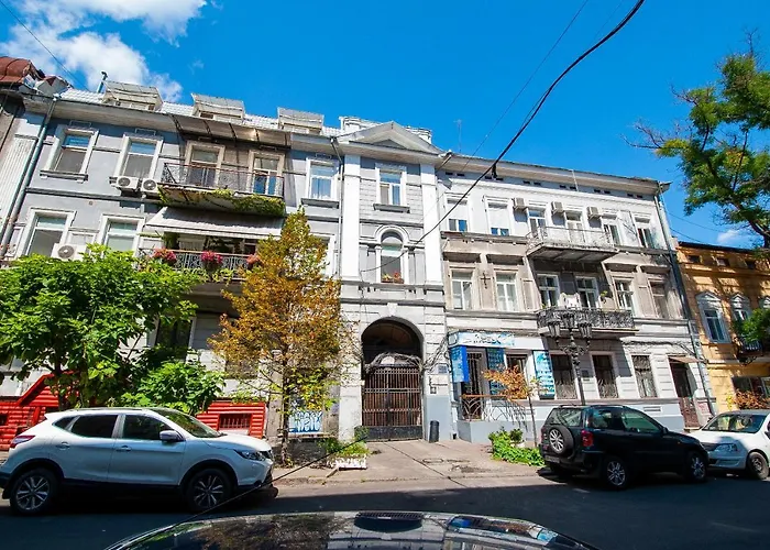 On Chaykovskogo 16 *