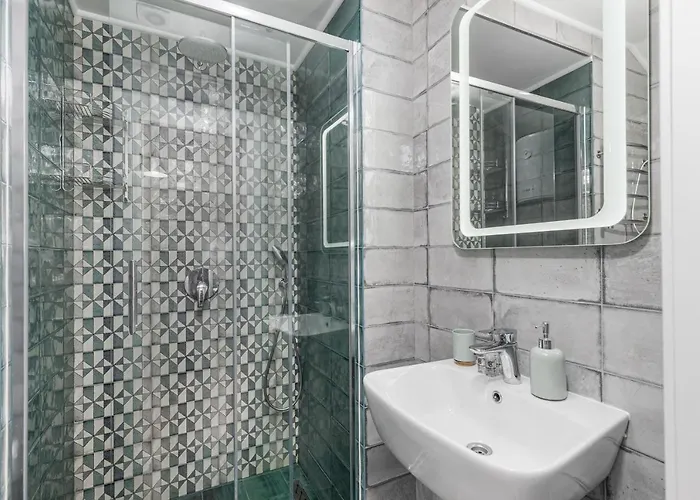 On Chaykovskogo 16 Odessa